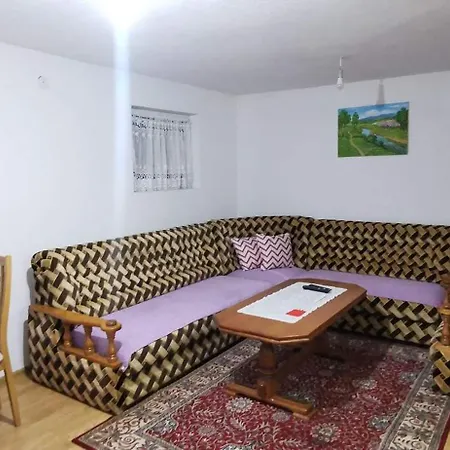 Сasa de vacaciones Vikendica Delic Lukavac (Tuzla)