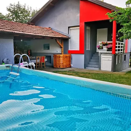 Vikendica Feriehus Lukavac (Tuzla)